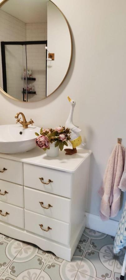 Butterfly Guesthouse - Entire Home Within 5Km Of Galway City Esterno foto