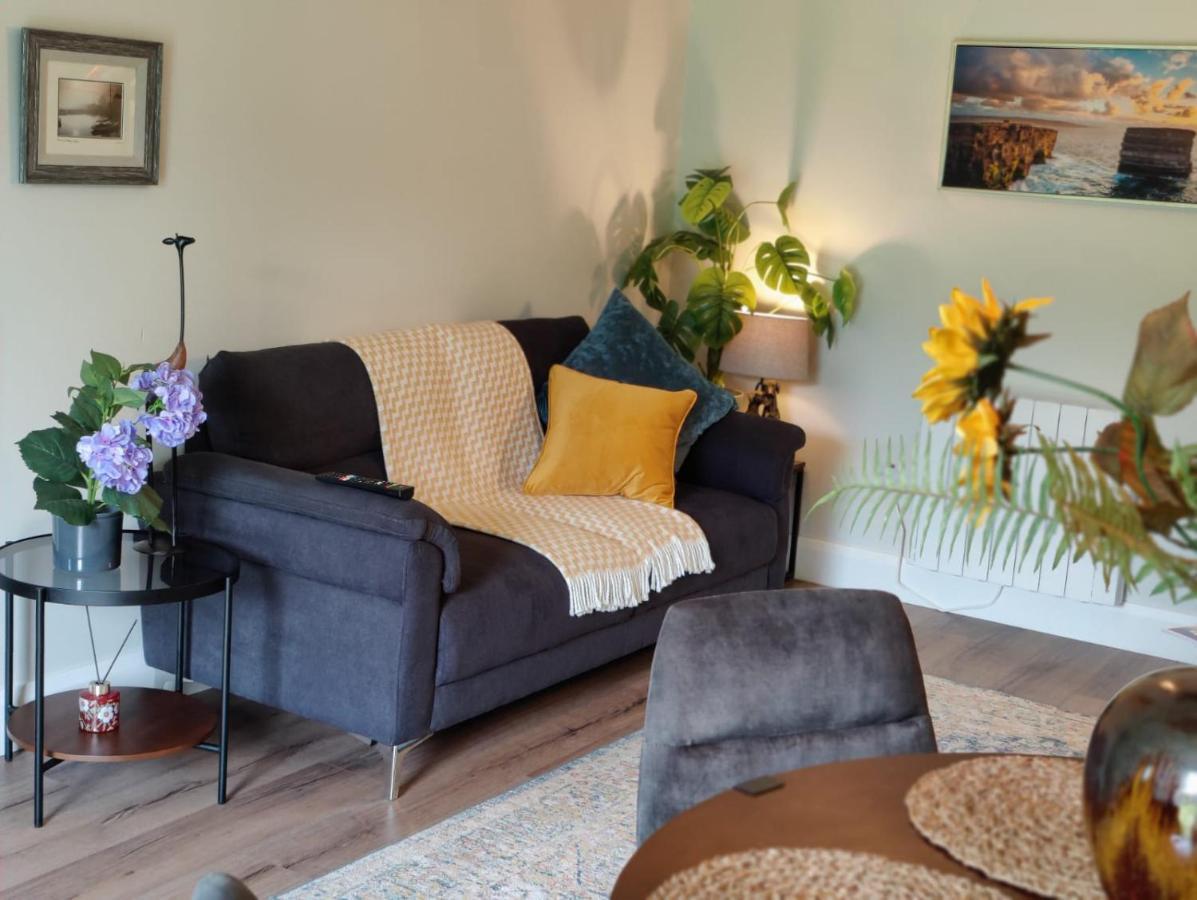 Butterfly Guesthouse - Entire Home Within 5Km Of Galway City Esterno foto