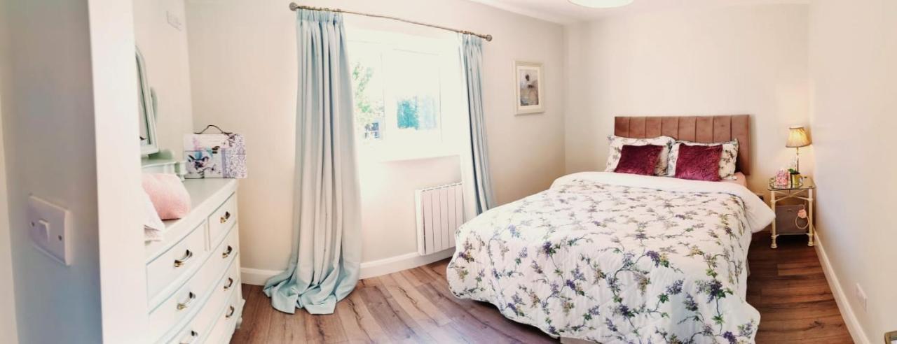 Butterfly Guesthouse - Entire Home Within 5Km Of Galway City Esterno foto