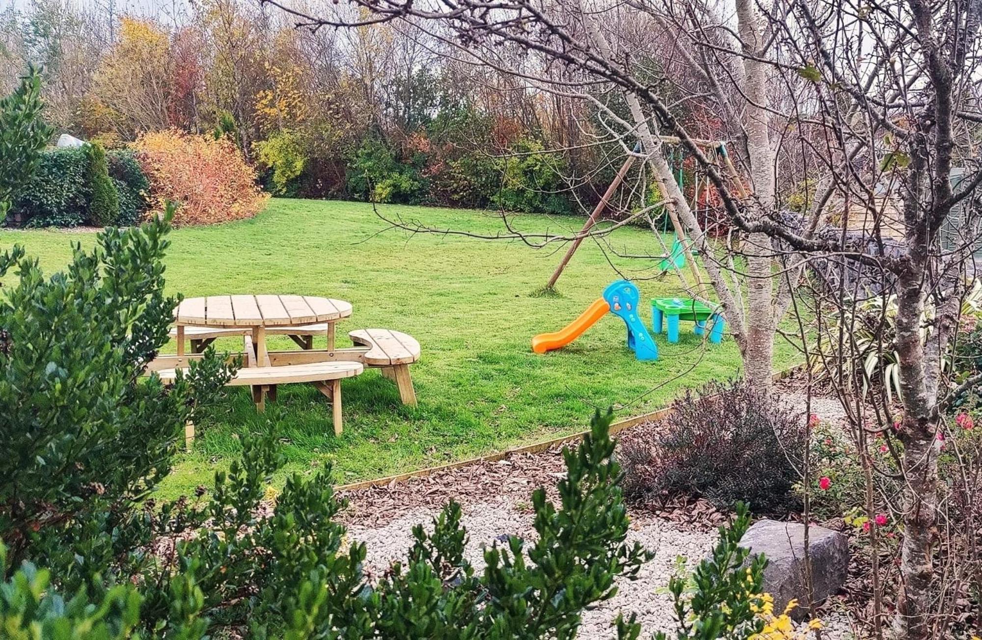 Butterfly Guesthouse - Entire Home Within 5Km Of Galway City Esterno foto